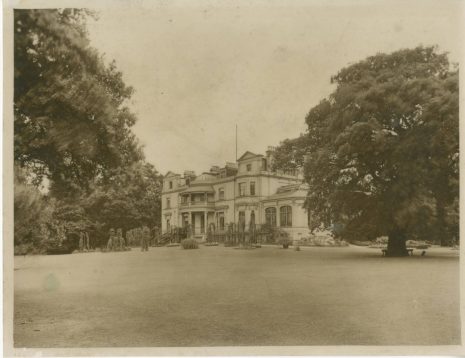 A view of Belair house from the lawn, taken in 1933